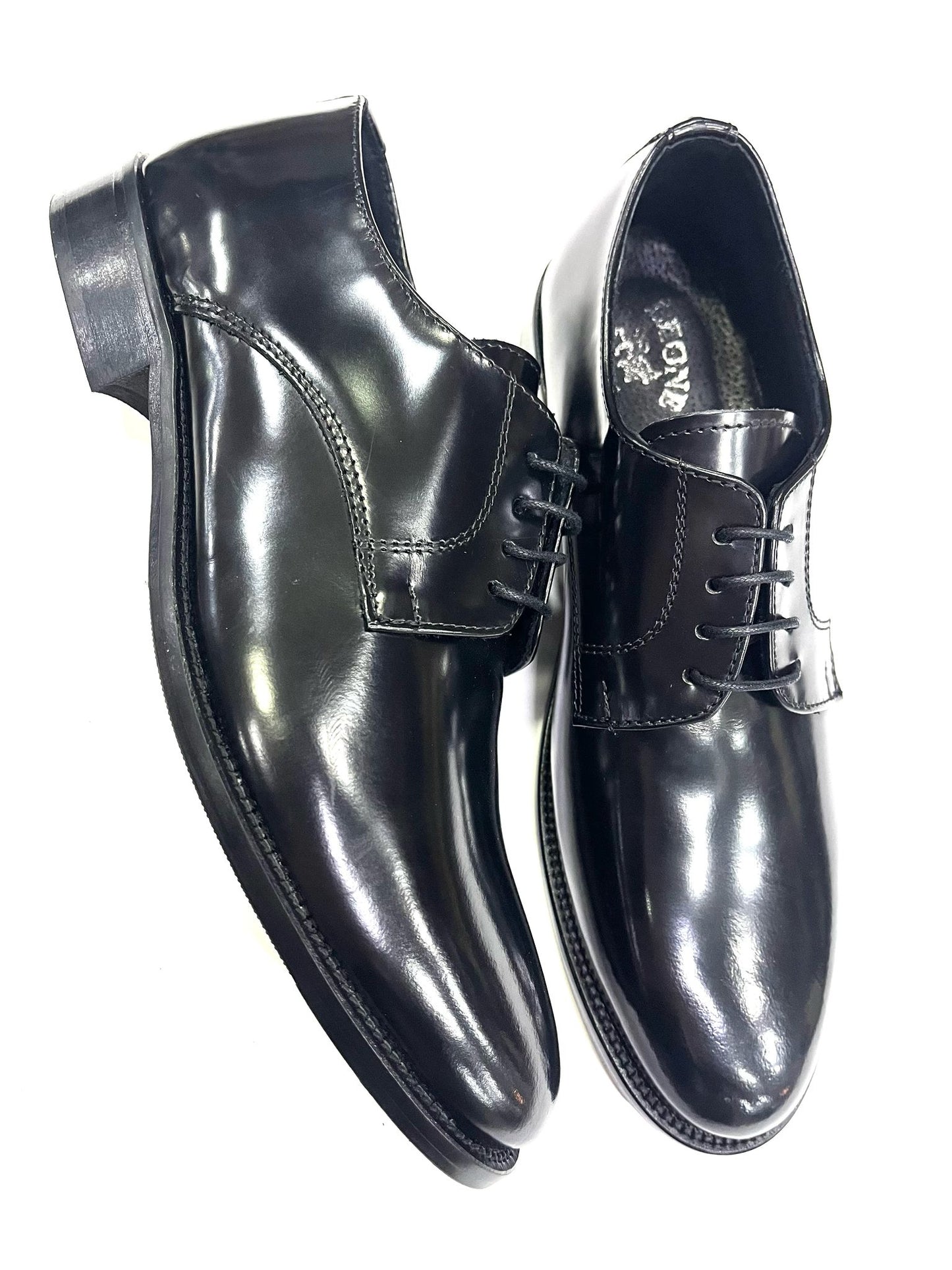 Stringata Classica – Eleganza Made in Italy